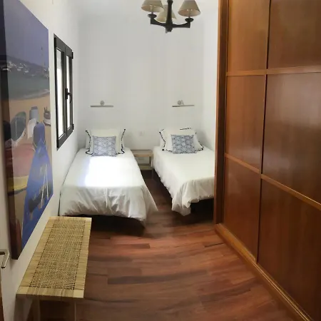 Canarifornia - Free Parking And Family Getaway Apartment